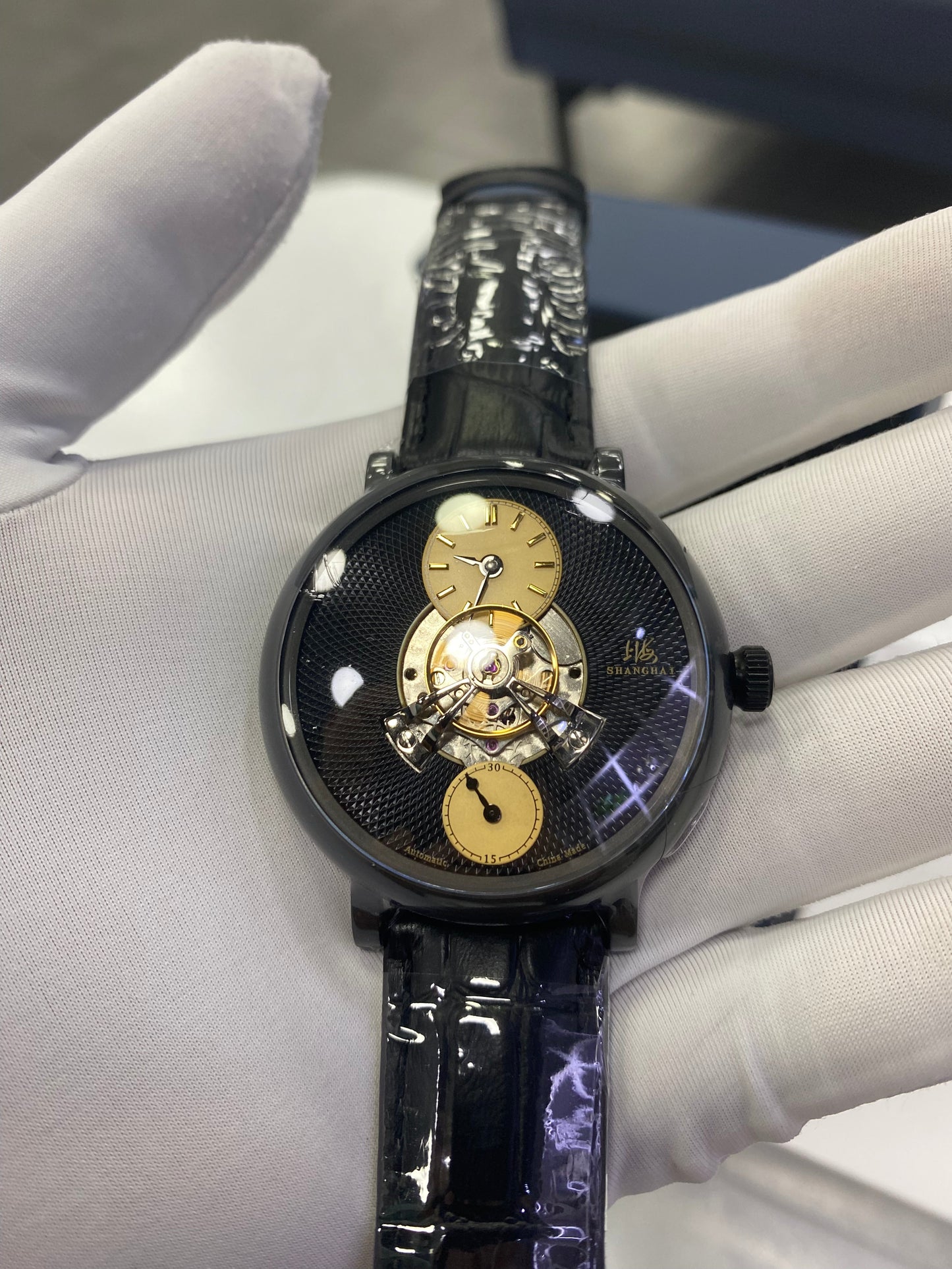 Qiongjing · guilloché dial