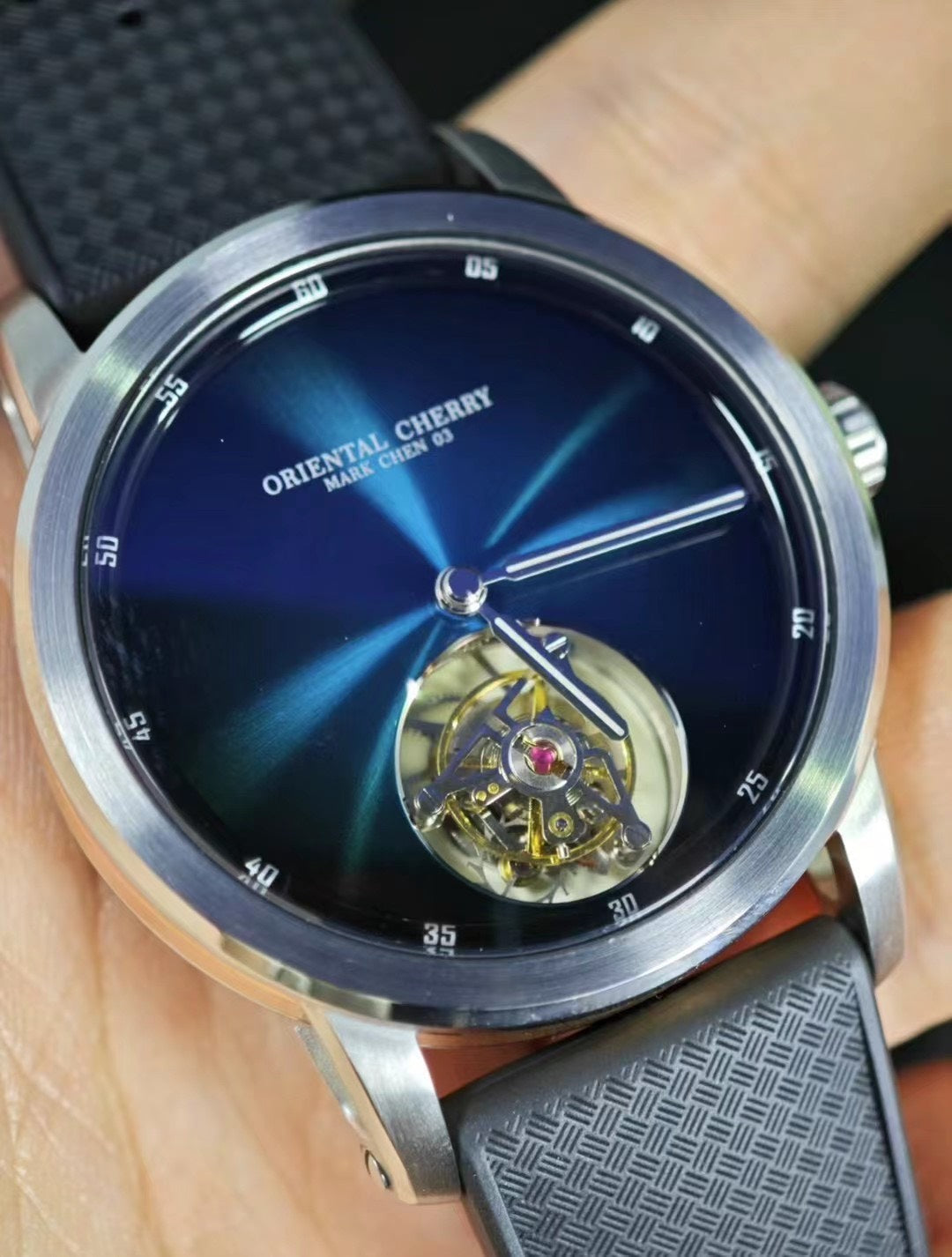 Tourbillon Frederique Constant Chile Mark Chen 03 · Engraved