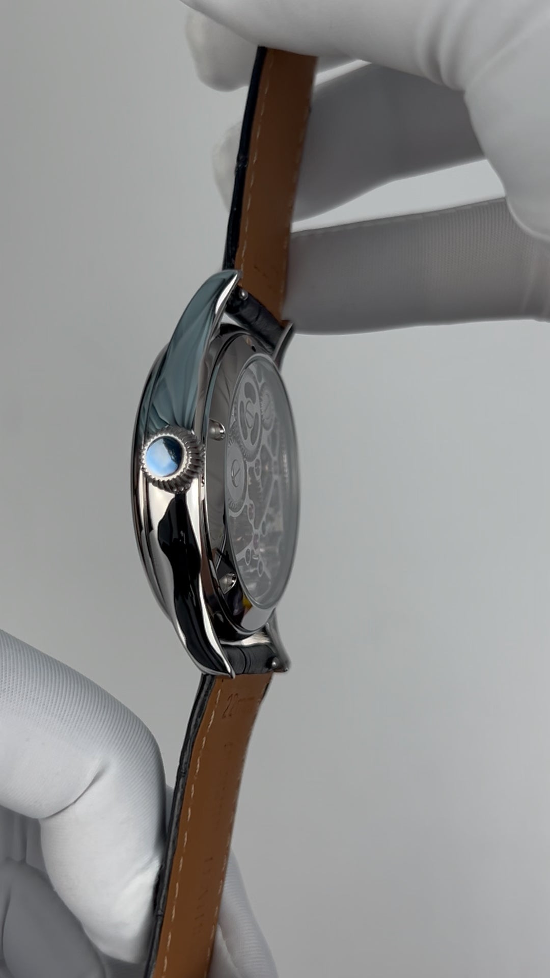 Tourbillon · white mother-of-pearl