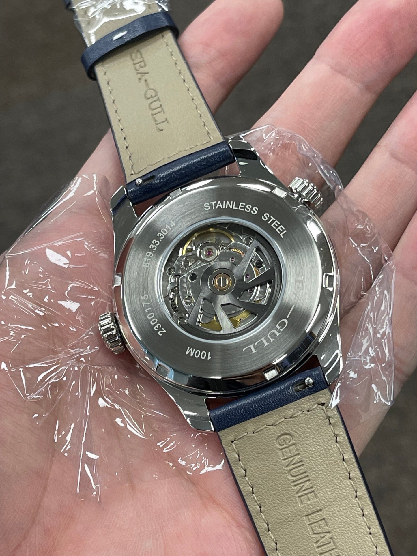 Salute · Aircraft Clock 302 · world time