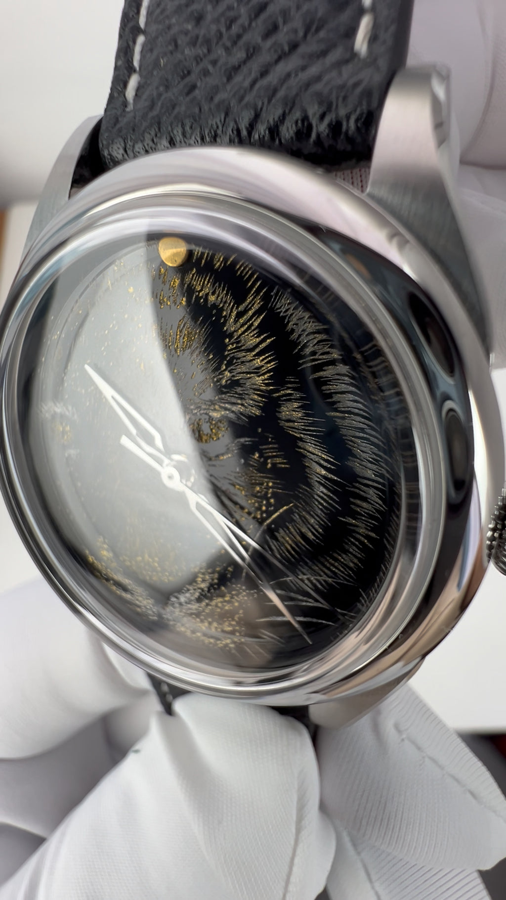 Tiger · Qiāng Jīn gold-inlay lacquer dial