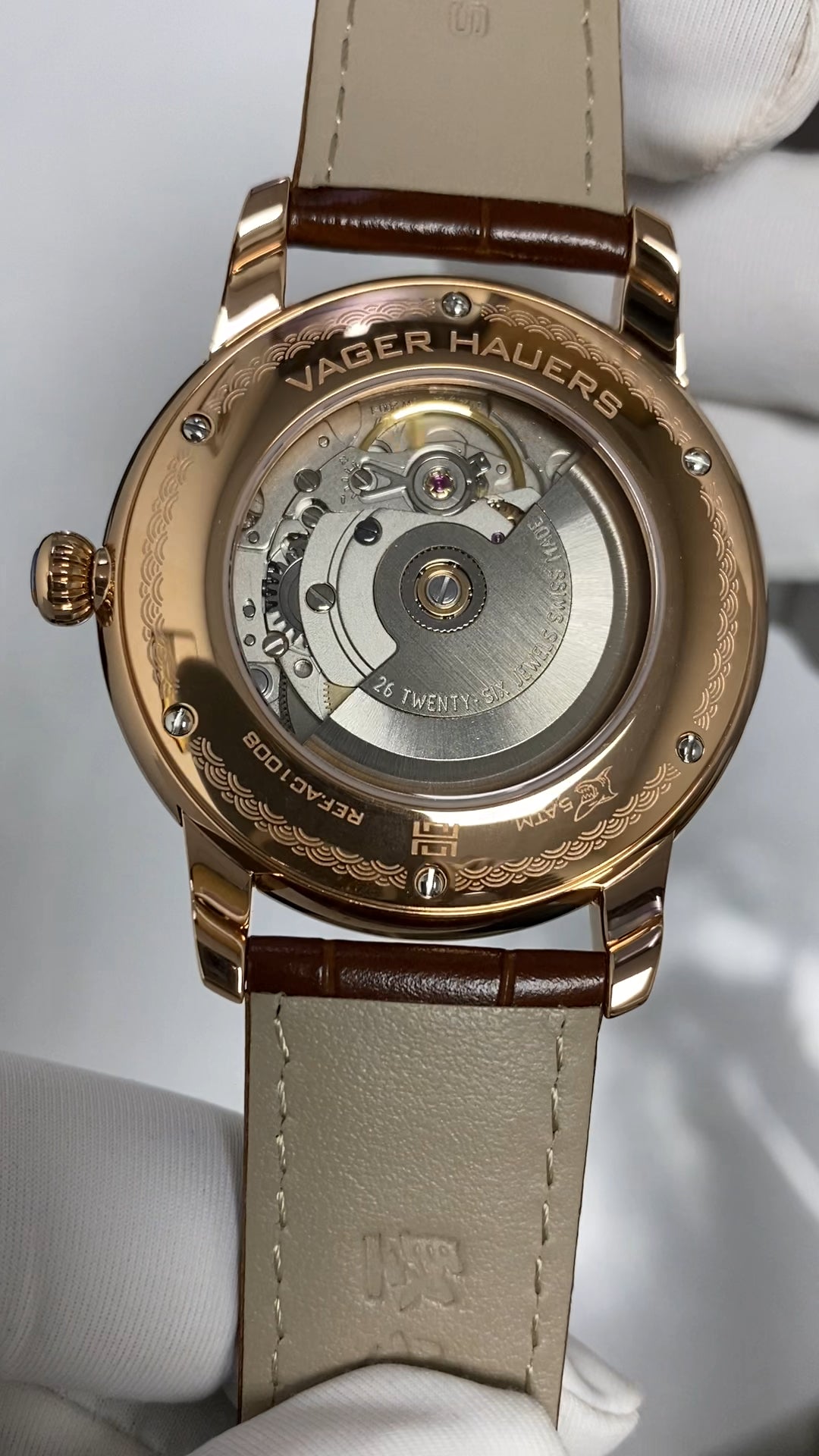 Guān Yīn · enamel (搪瓷) dial · no logo