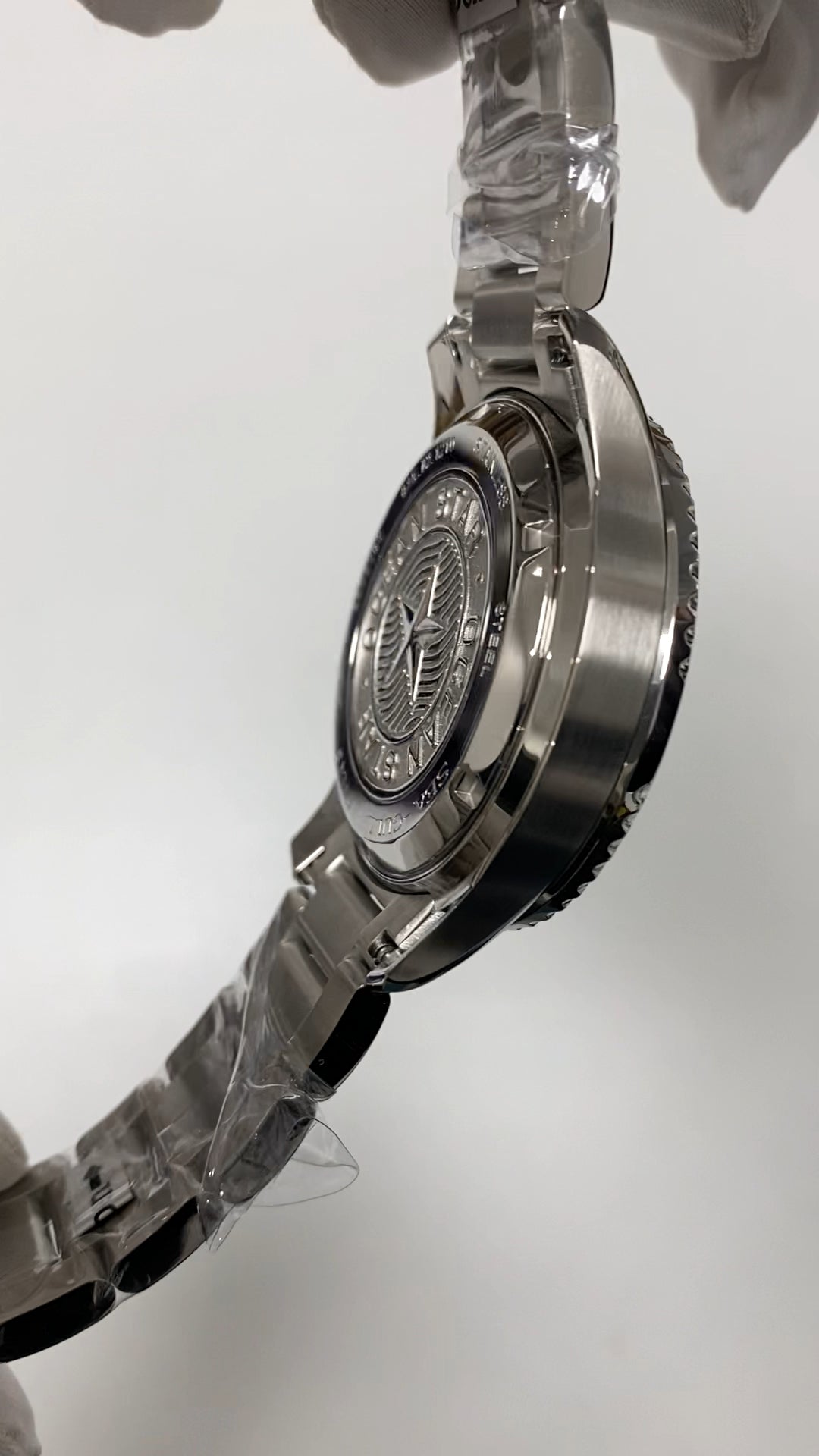 "Ocean Star" · 44 mm