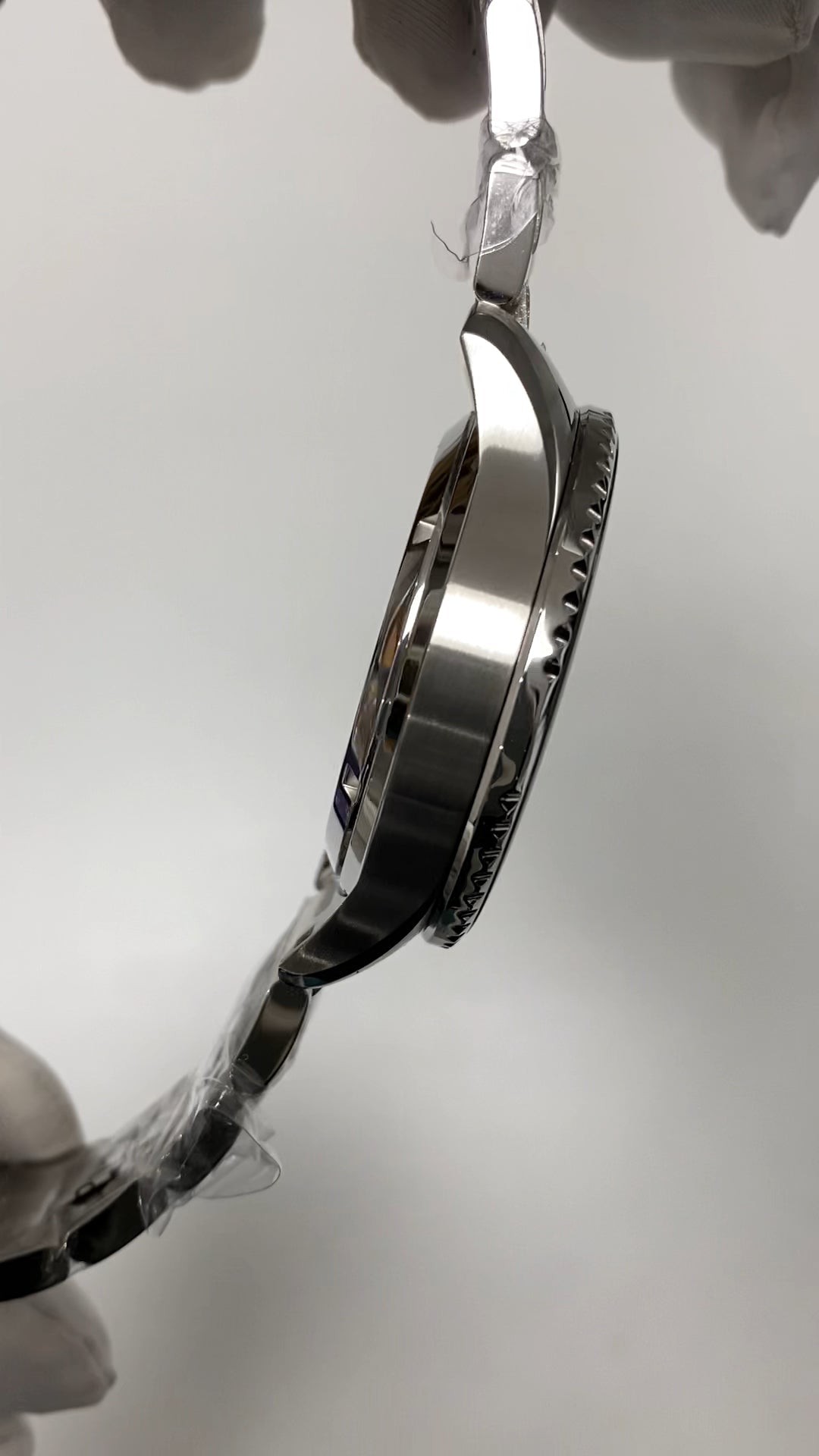 "Ocean Star" · 44 mm
