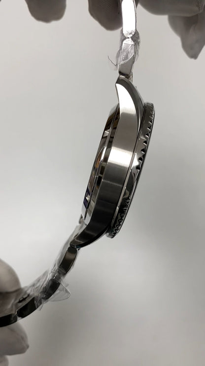 "Ocean Star" · 44 mm
