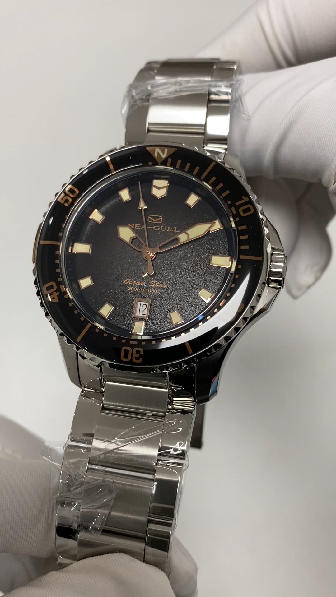 "Ocean Star" · 44 mm