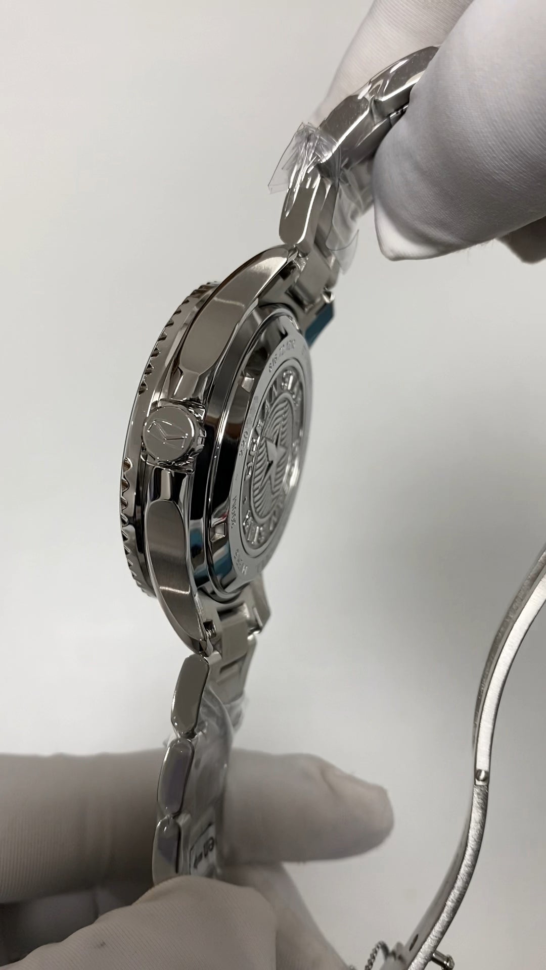 "Ocean Star" · 44 mm