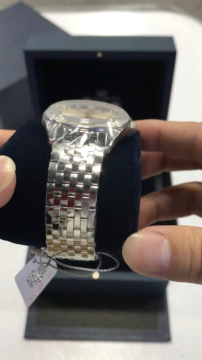 Dongfeng · Serve the People