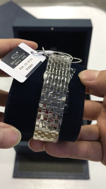 Dongfeng · Serve the People