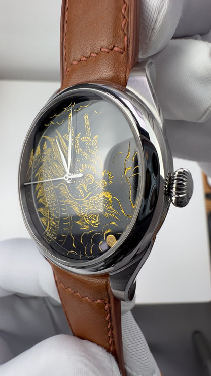 Lóóng Xíng Dá Dá · Qiāng Jīn gold-inlay lacquer dial · SW200