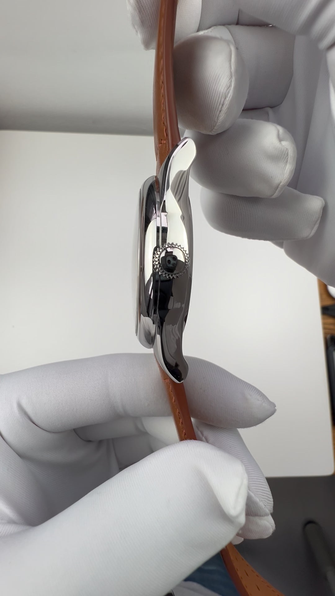 Lóóng Xíng Dá Dá · Qiāng Jīn gold-inlay lacquer dial · SW200