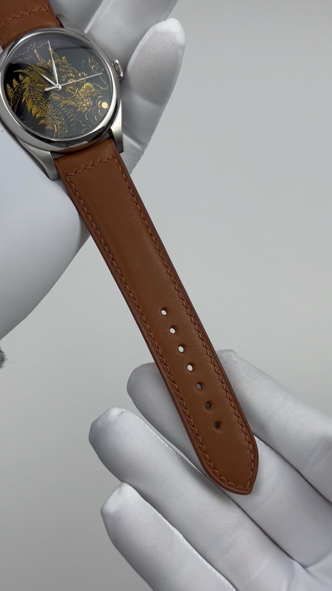 Lóóng Xíng Dá Dá · Qiāng Jīn gold-inlay lacquer dial · SW200