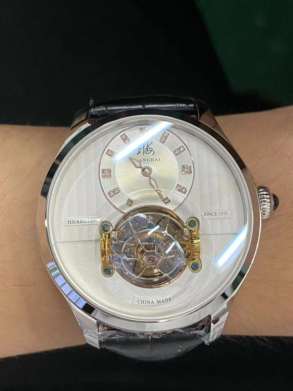 Globe Tourbillon · dual-axis