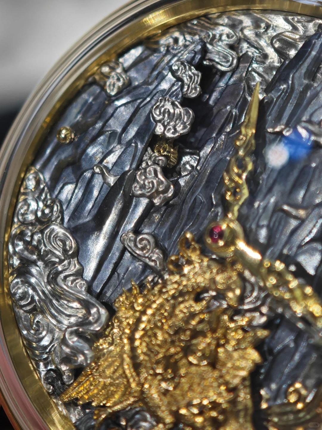 Three-Legged Golden Sunbird · minute repeater