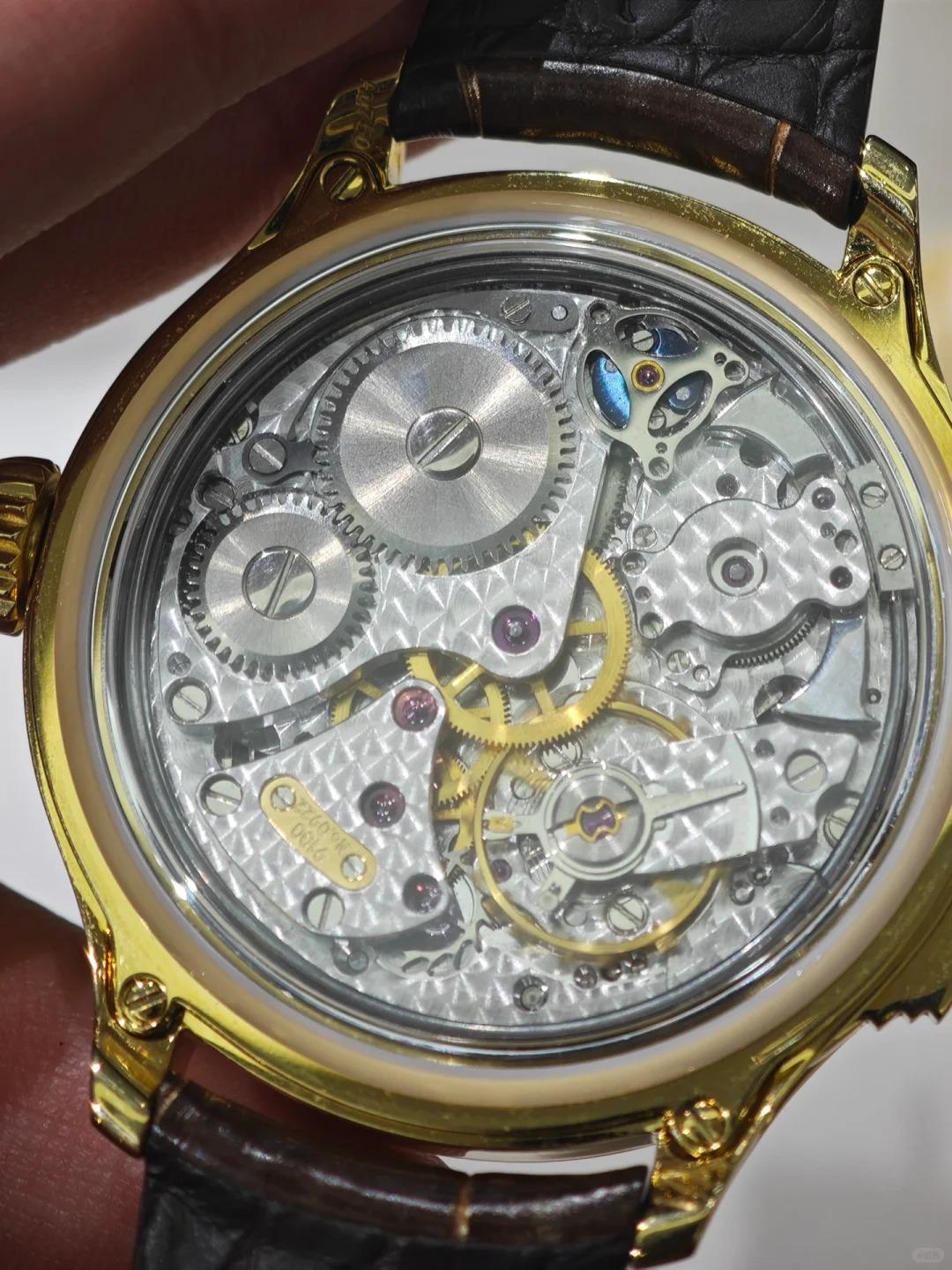 Three-Legged Golden Sunbird · minute repeater