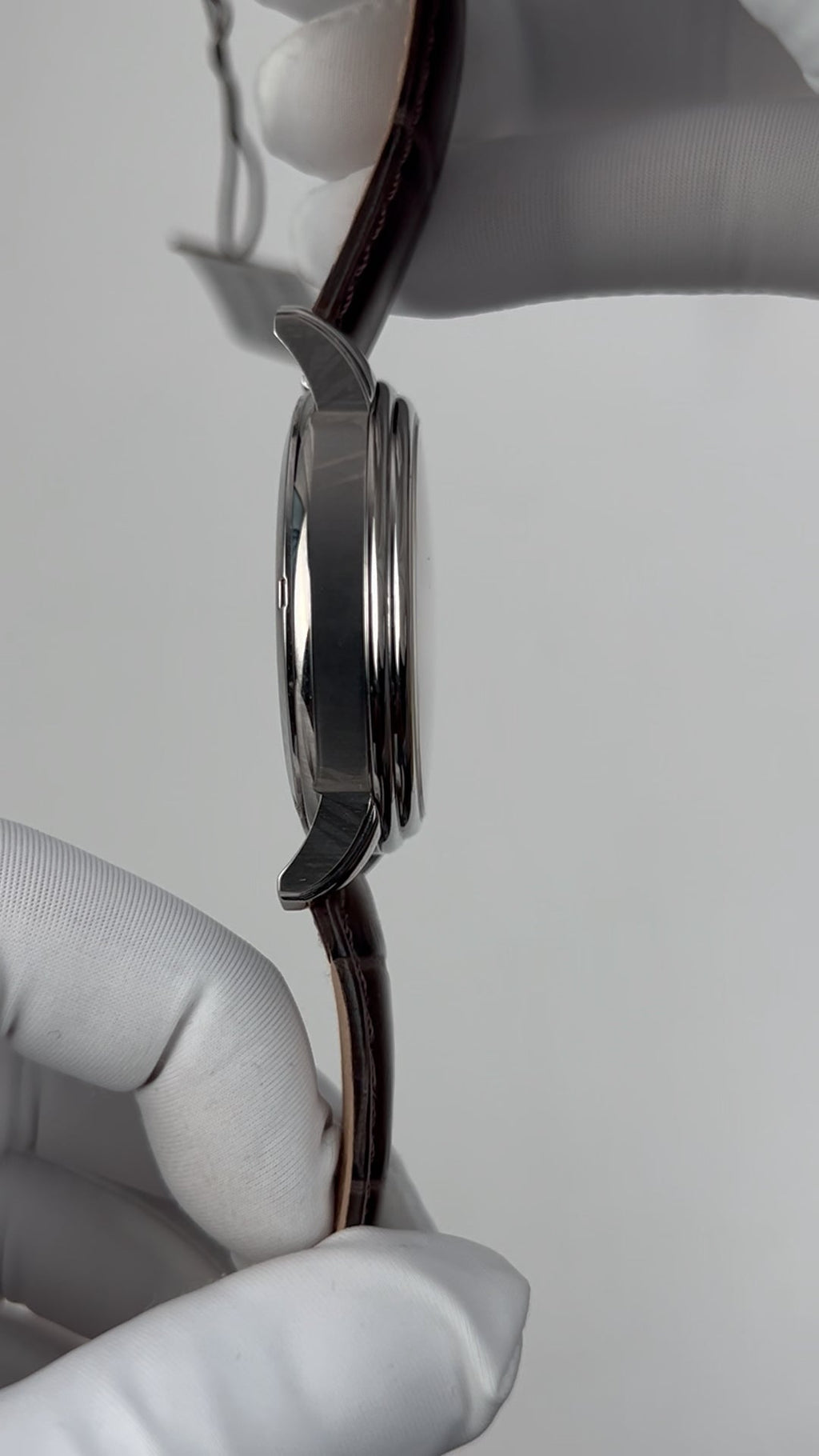 Lóóng · Tourbillon · Enamel