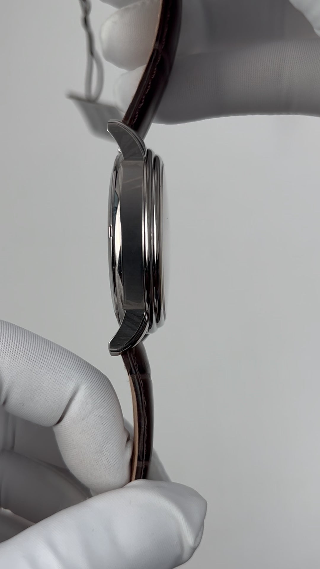 Lóóng · Tourbillon · Enamel