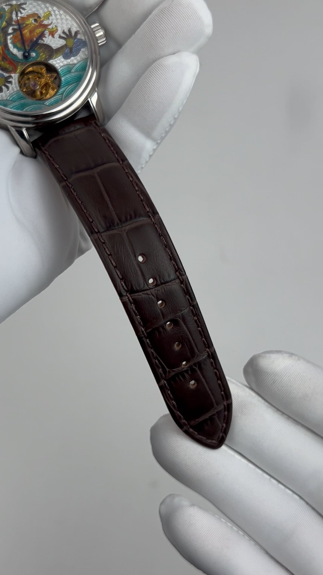 Lóóng · Tourbillon · Enamel