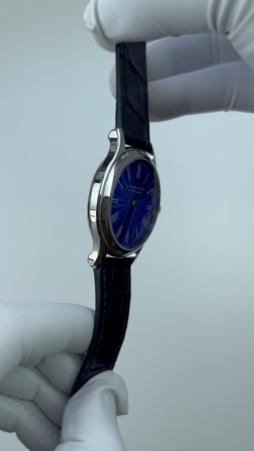 2124/11A · Grand Feu Enamel