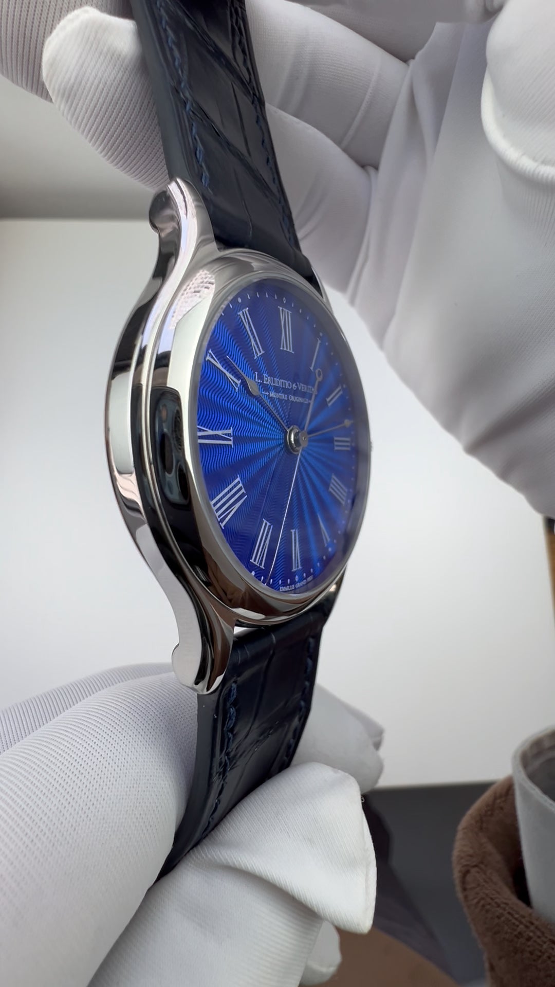 2124/11A · Grand Feu Enamel