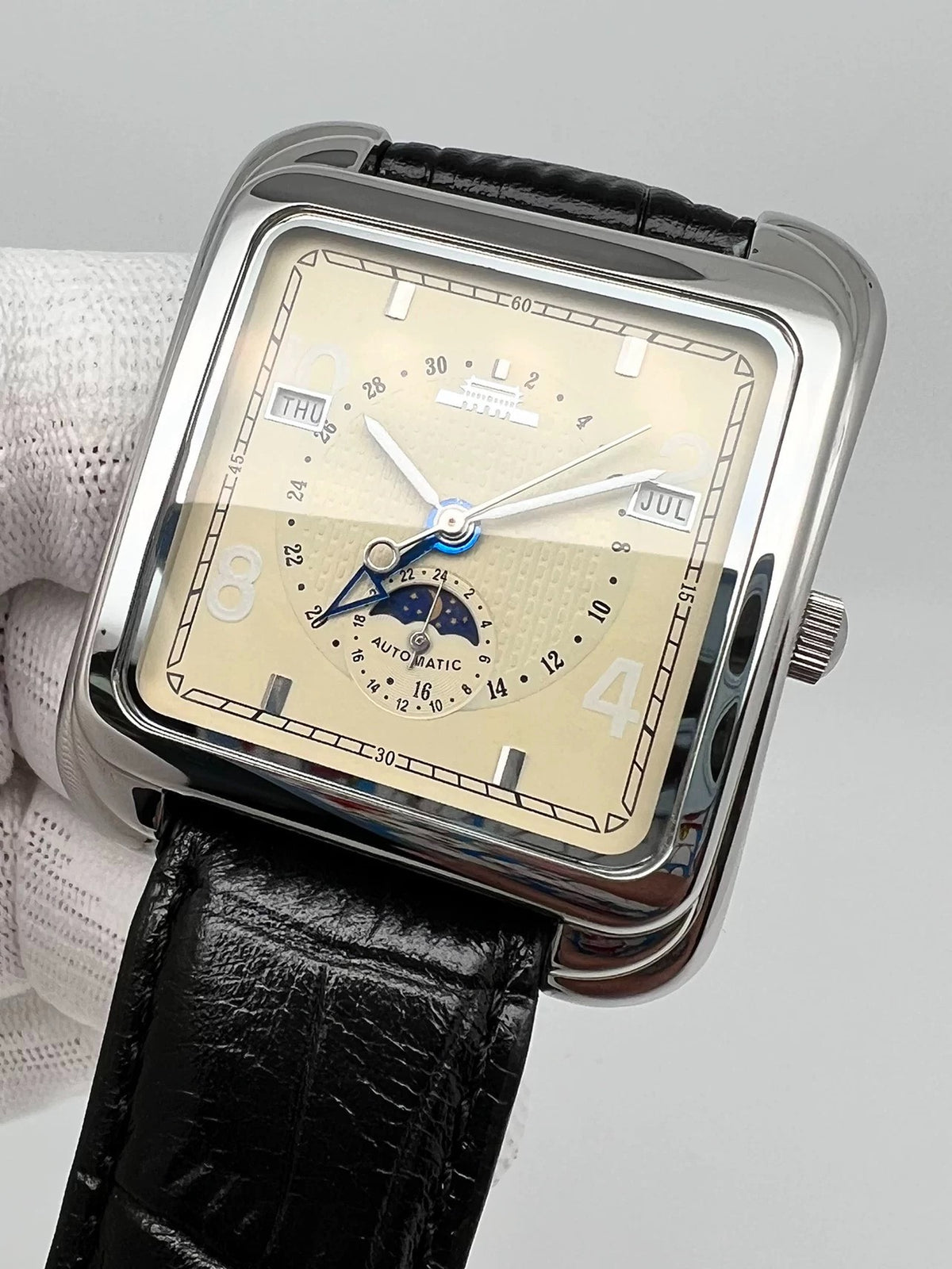 [Pre-owned] Beijing Watch Square Case 37x42 MM