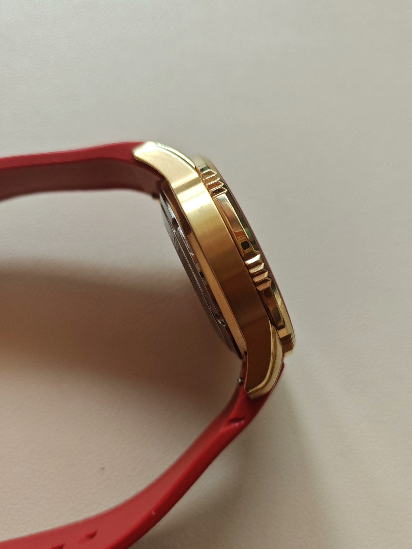 [Pre-owned] Shanghai Watch X Uproar in Heaven