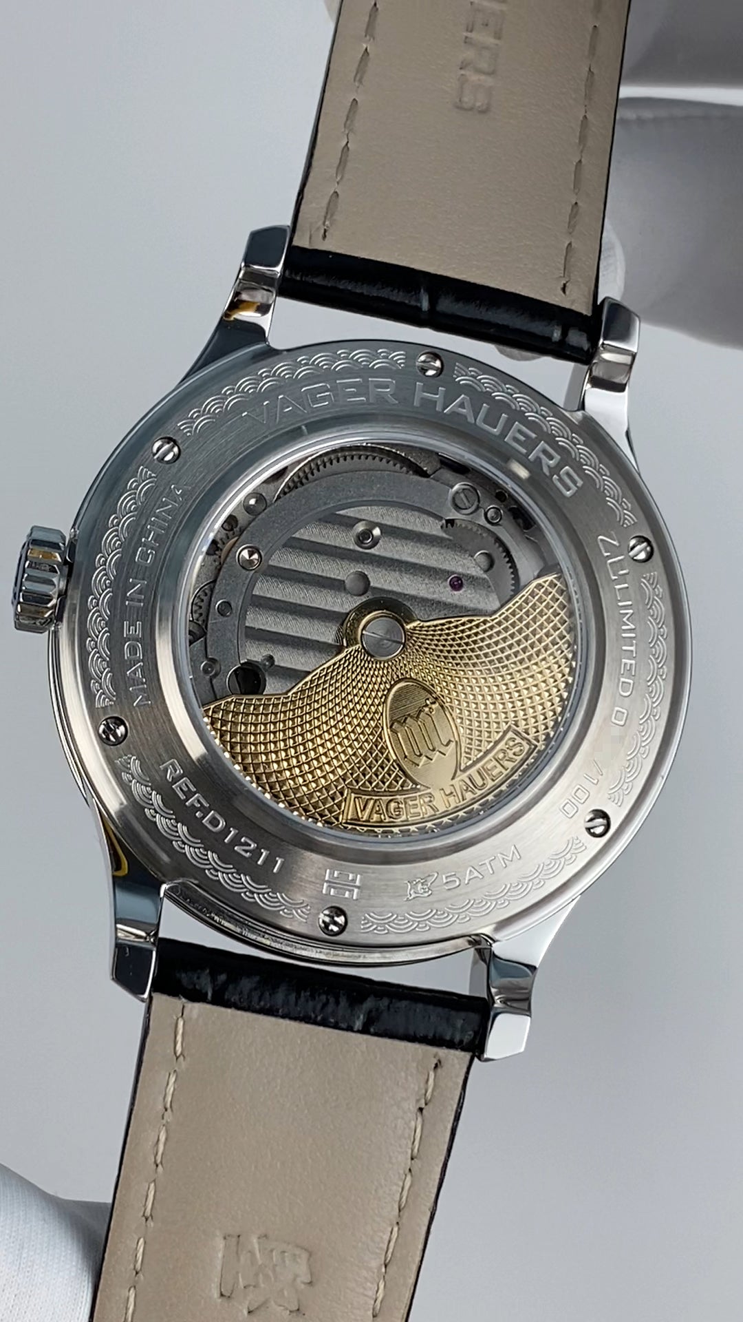 Yuan Heng Li Zhen · starry dial · transparent back · gold-color rotor