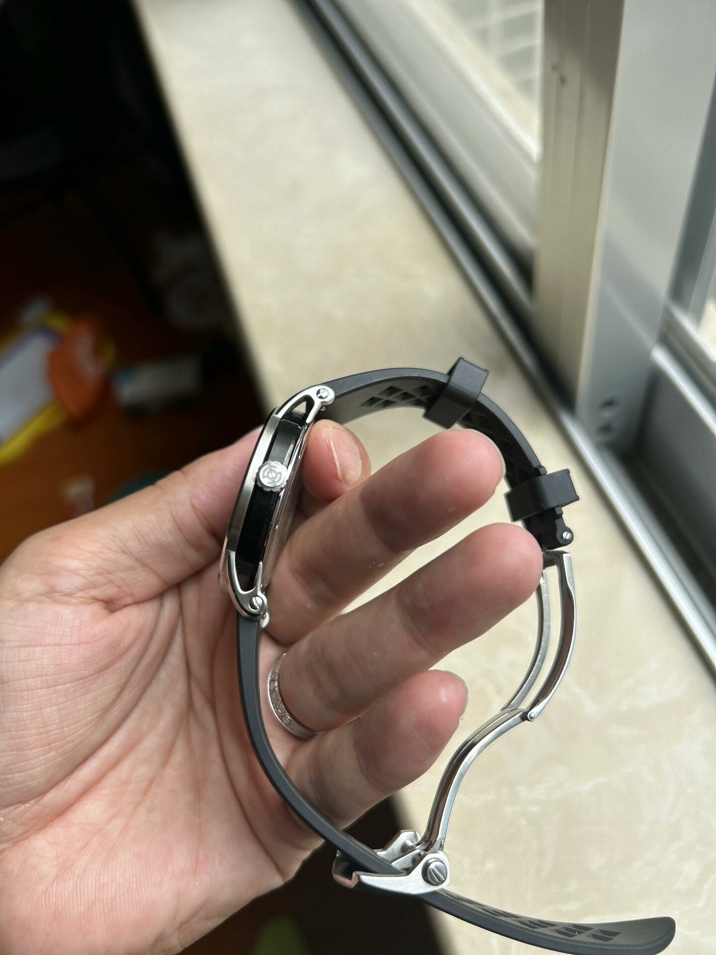 MC-03 · obsidian dial