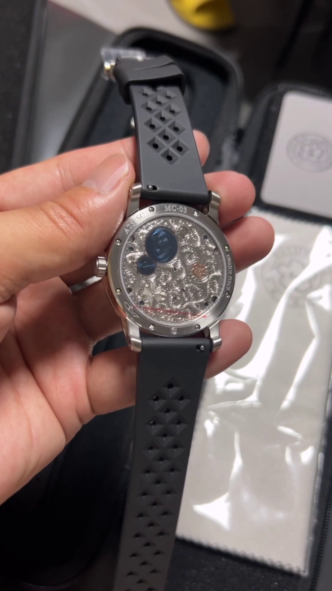 [Pre-owned] Mark Chen 03 · engraved back