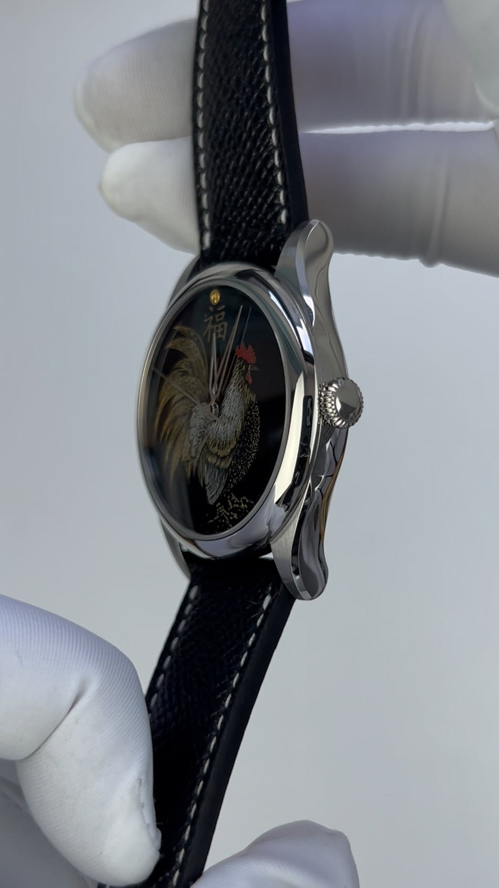 Rooster · Fú 福 · Qiāng Jīn gold-inlay lacquer dial