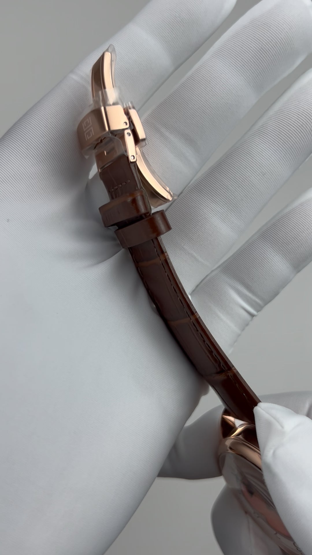 Oathkeeper · Gen. II · butterfly clasp