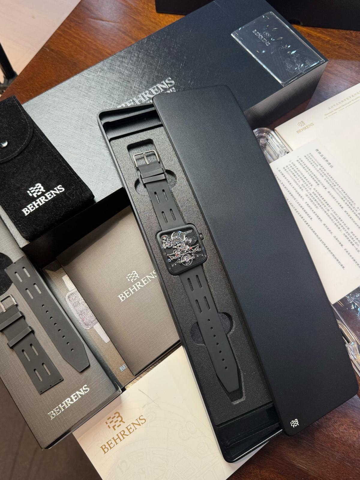 [Pre-owned] 11G carbon fiber watch case