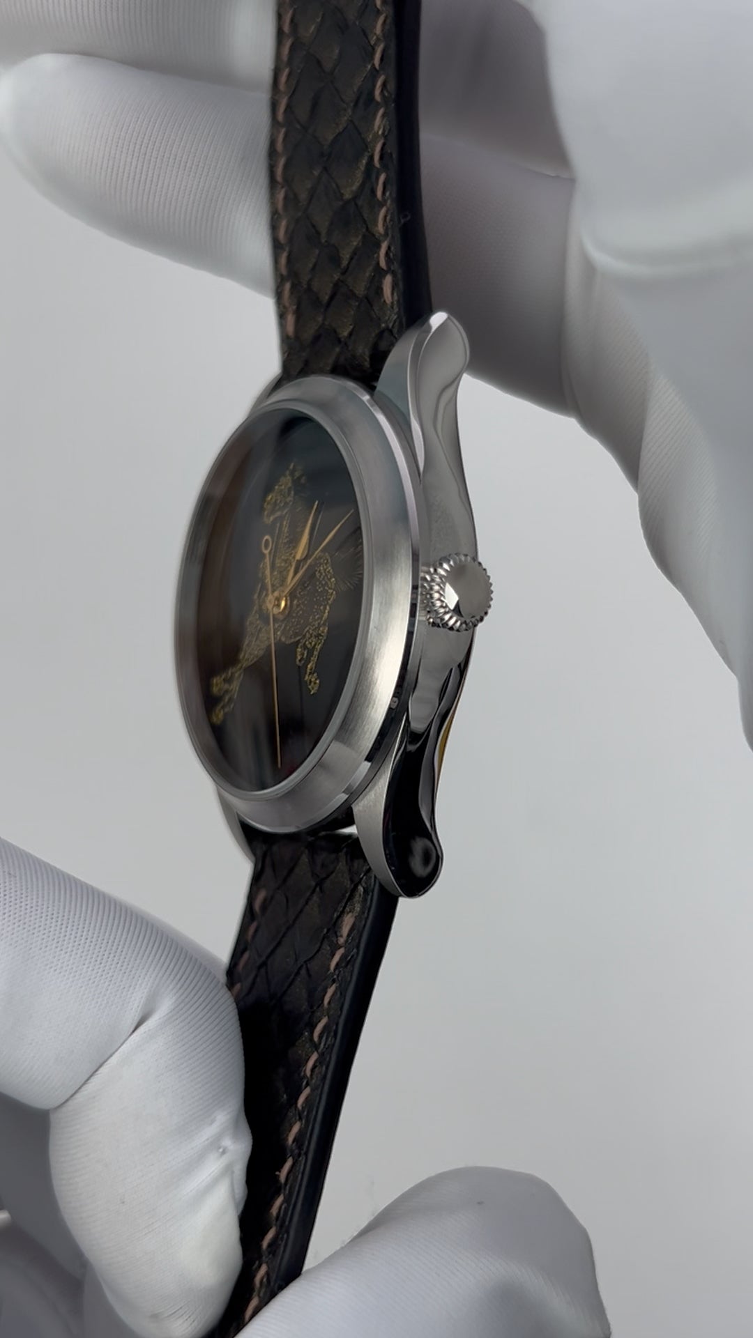 Galloping Horse · Qiangjin gold-inlay lacquer dial · 马到成功