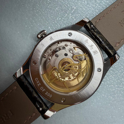 Galloping Horse · Qiangjin gold-inlay lacquer dial · 奔馬圖