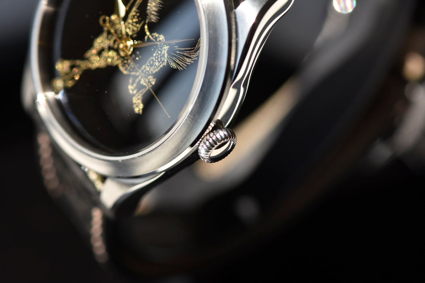 Galloping Horse · Qiangjin gold-inlay lacquer dial · 奔馬圖