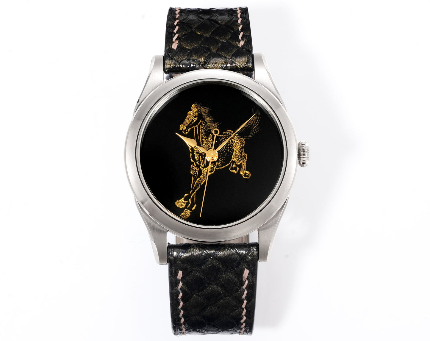 Galloping Horse · Qiangjin gold-inlay lacquer dial · 奔馬圖