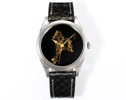 Galloping Horse · Qiangjin gold-inlay lacquer dial · 奔馬圖