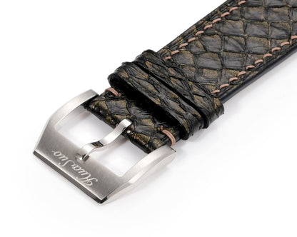 Galloping Horse · Qiangjin gold-inlay lacquer dial · 奔馬圖