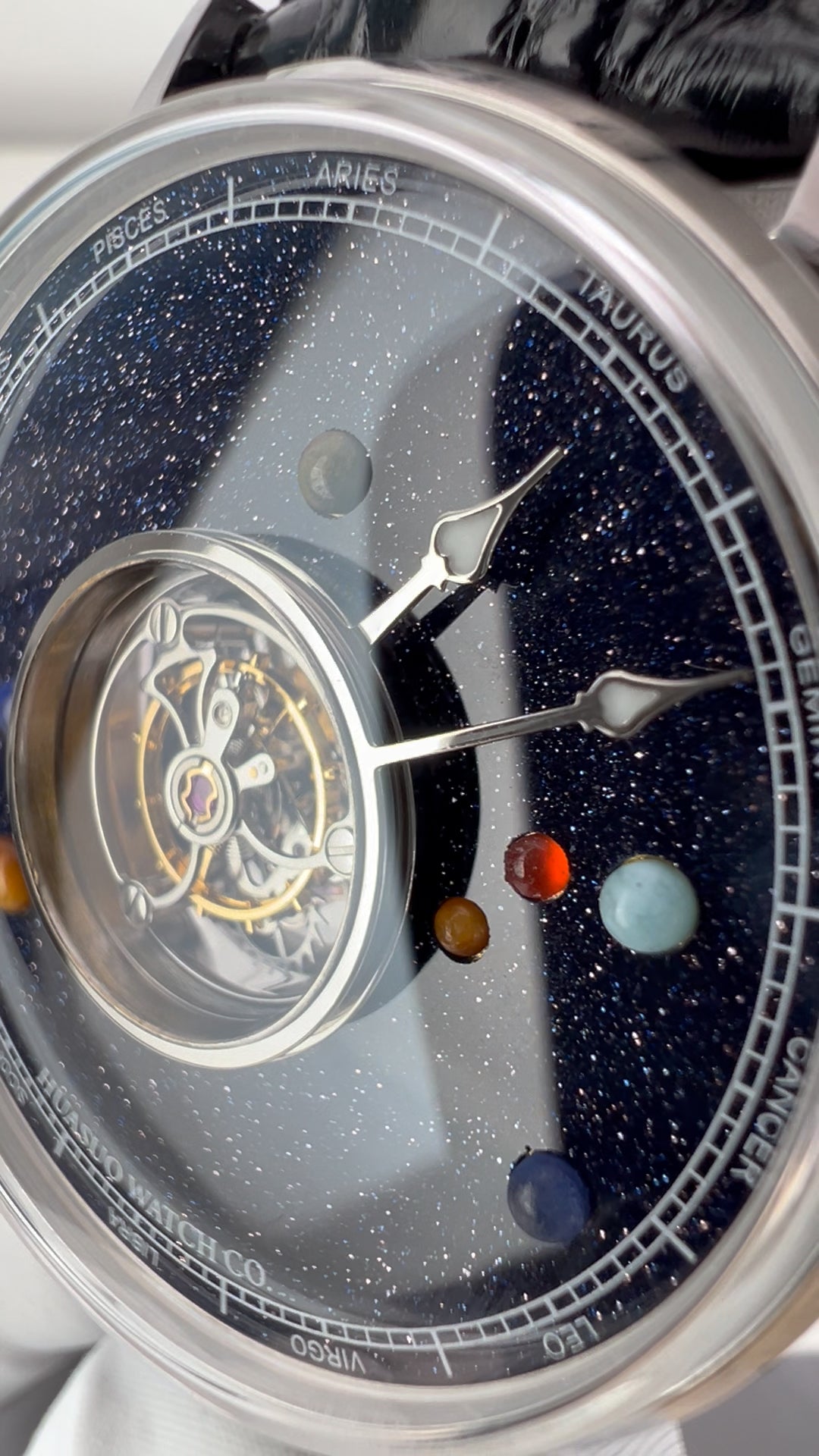 Central Tourbillon · Planets