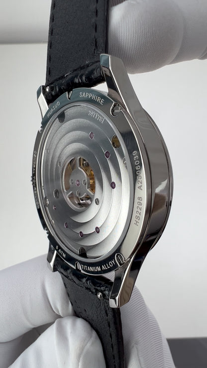 Central Tourbillon · Planets