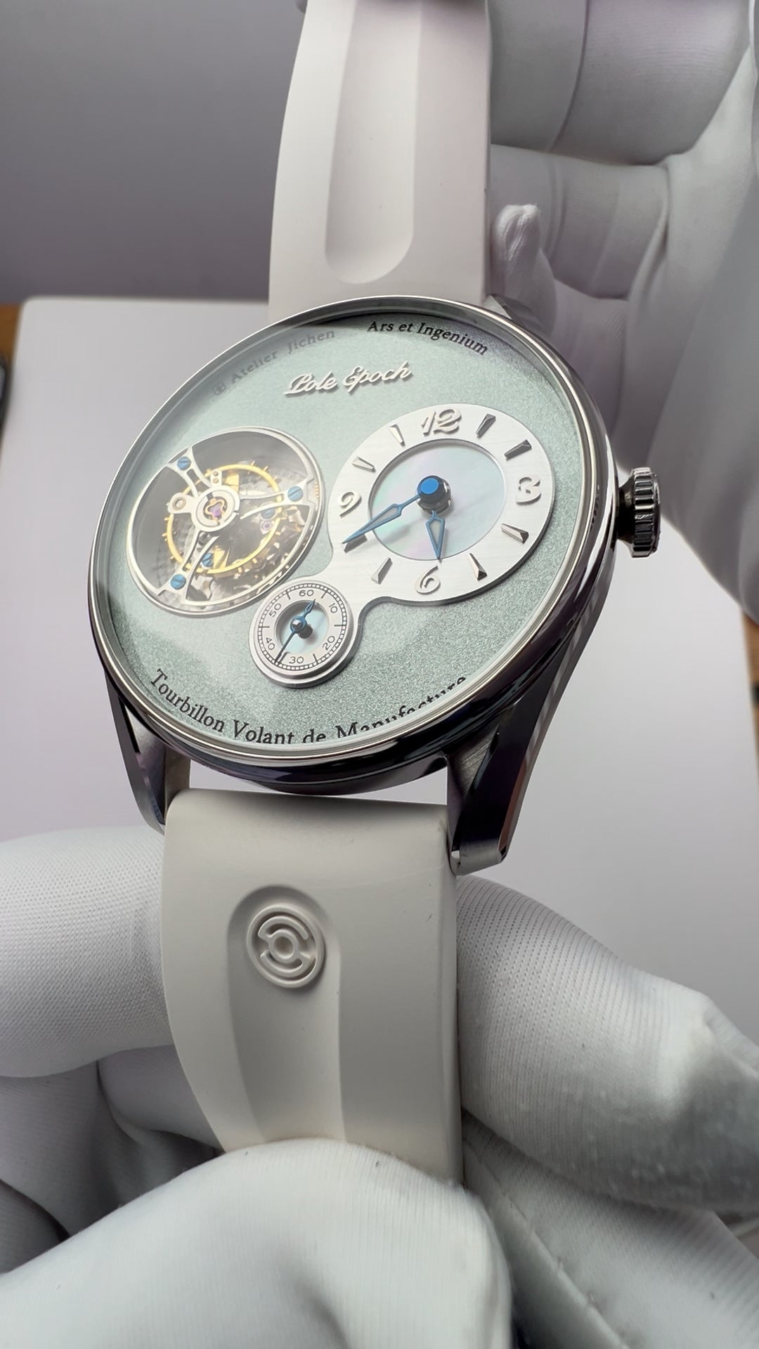 Ji Chen 008 · Light blue 晓雾青