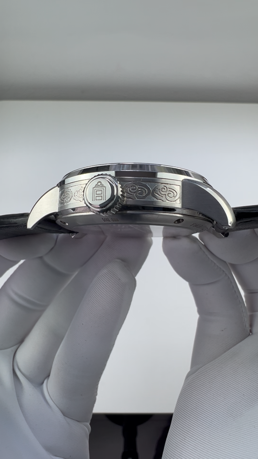 [Pre-owned] Rì Chū Ér Zuò