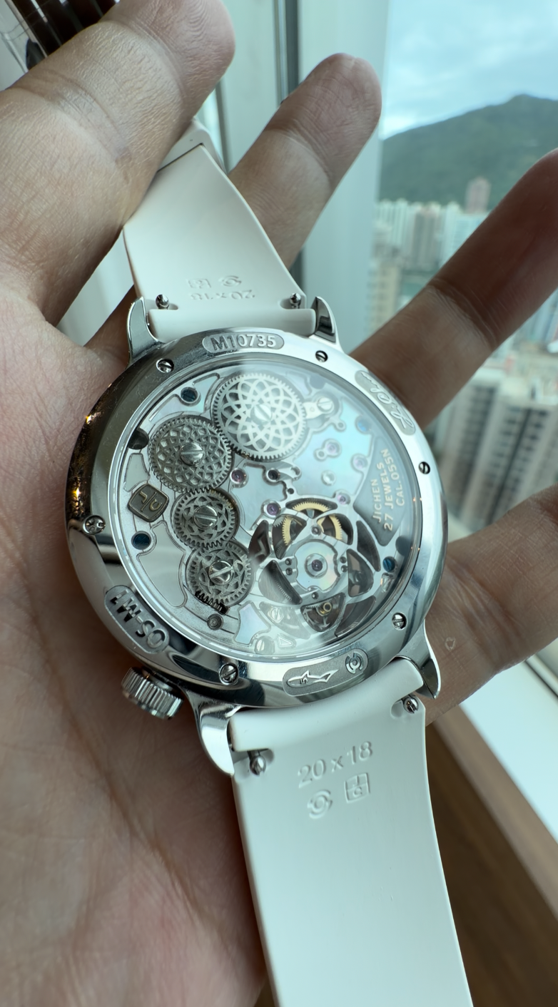 Magic 1 · Rotating case