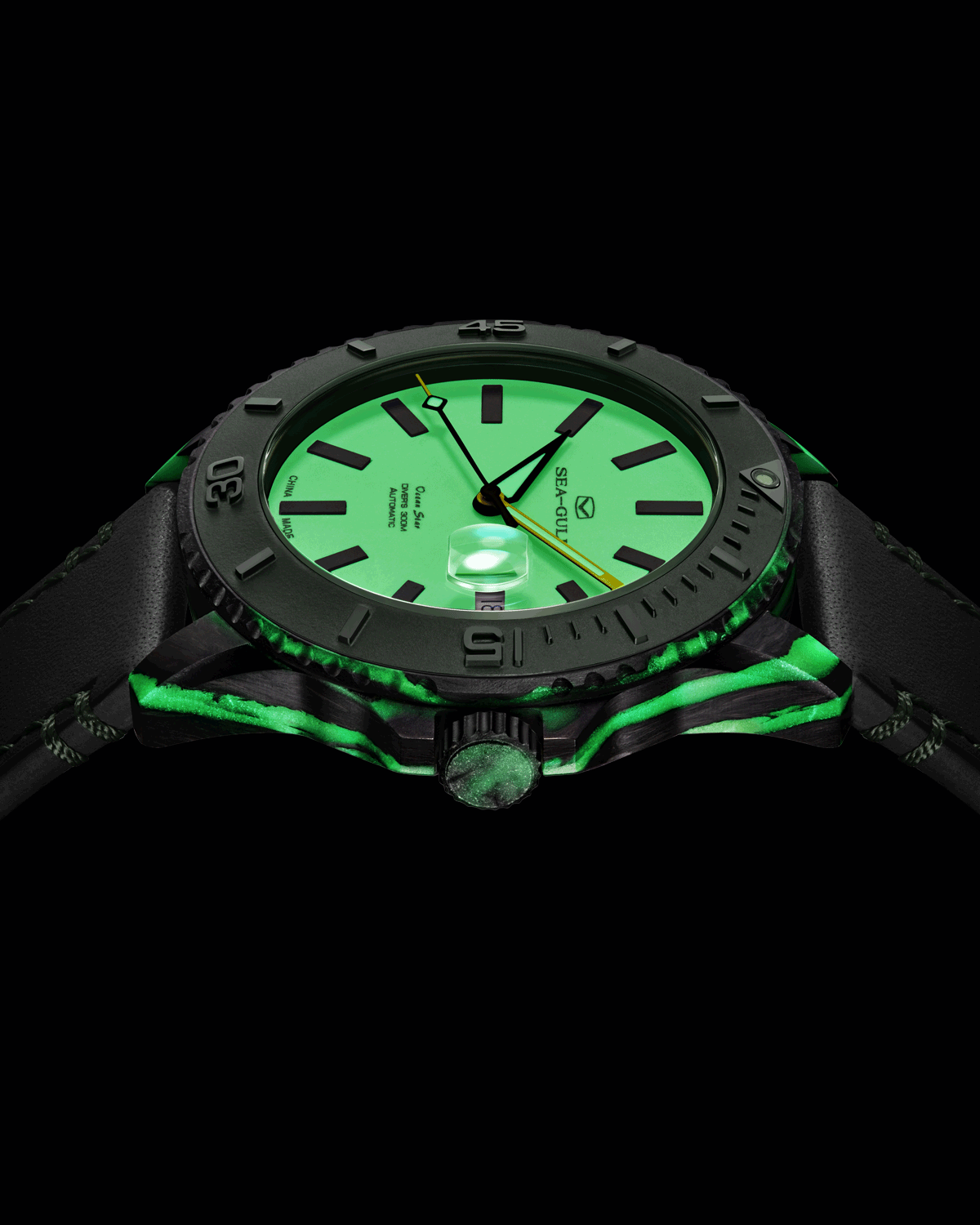 Ocean Star · Carbon Fiber · yellow minute hand